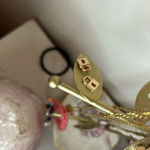 key earrings brand new never worn